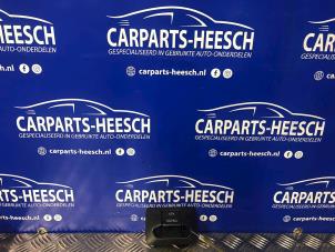 Handbremse Schalter van een Volvo S80 (AR/AS) 2.4 D 20V 2008