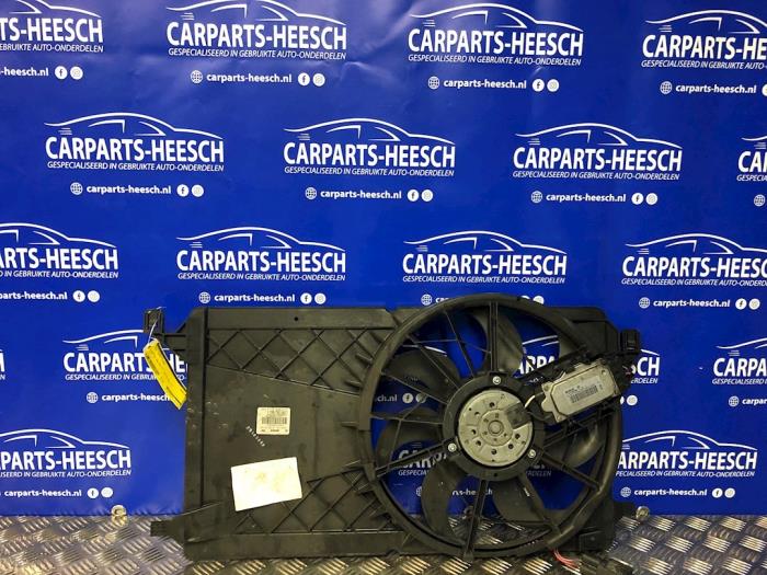 Gebrauchte Kühlerventilator Ford Focus 2 Wagon 1.8 16V Preis € 40,00 Margenregelung angeboten von Carparts Heesch