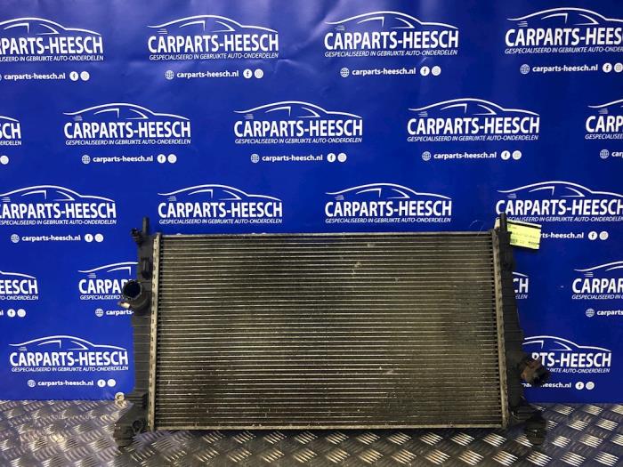 Used Radiator Volvo V50 (MW) 1.8 16V Price € 50,00 Margin scheme offered by Carparts Heesch