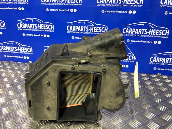 Gebrauchte Luftfiltergehäuse Volvo S60 I (RS/HV) 2.4 D5 20V Preis € 35,00 Margenregelung angeboten von Carparts Heesch