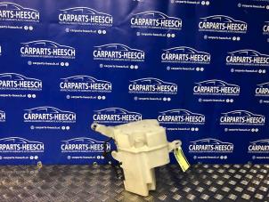 Used Front windscreen washer reservoir Volvo V70 (BW) 2.0 D 16V Price € 21,00 Margin scheme offered by Carparts Heesch