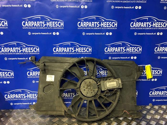 Gebrauchte Kühlerventilator Volvo V50 (MW) 2.0 D 16V Preis € 40,00 Margenregelung angeboten von Carparts Heesch