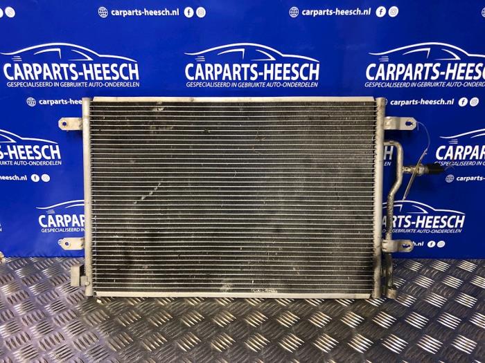 Usagé Radiateur clim Audi A4 Avant (B6) 1.8 T 20V Prix € 50,00 Règlement à la marge proposé par Carparts Heesch
