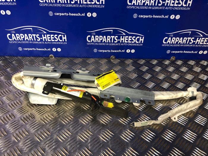 Używane Kurtyna prawa Volvo V70 Cena € 50,00 Procedura marży oferowane przez Carparts Heesch