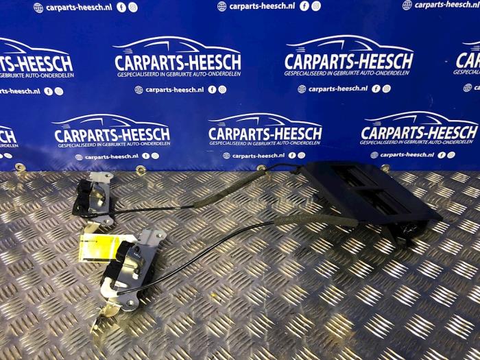 Begagnade Baksäteslås Volvo S60 II (FS) 1.6 DRIVe,D2 Pris på förfrågan erbjuds av Carparts Heesch