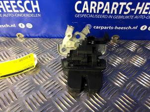 Used Tailgate lock mechanism Audi A4 Price € 47,25 Margin scheme offered by Carparts Heesch