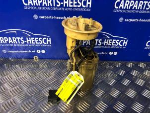 Usagé Pompe à carburant Volkswagen Transporter Prix € 52,50 Règlement à la marge proposé par Carparts Heesch