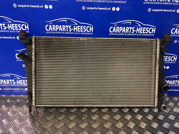 Usagé Radiateur Ford C-Max (DM2) 1.8 16V Prix € 40,00 Règlement à la marge proposé par Carparts Heesch