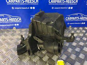 Used Air box Ford Focus 3 1.0 Ti-VCT EcoBoost 12V 125 Price € 42,00 Margin scheme offered by Carparts Heesch
