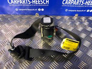 Używane Pas bezpieczenstwa prawy przód Ford S-Max (GBW) 2.5 Turbo 20V Cena € 78,75 Procedura marży oferowane przez Carparts Heesch