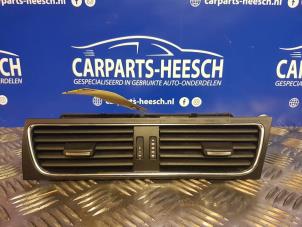 Used Dashboard vent Audi A4 Avant (B8) 1.8 TFSI 16V Price € 21,00 Margin scheme offered by Carparts Heesch