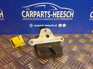 Używane Mechanizm zamka tylnej klapy Volvo V50 Cena € 36,75 Procedura marży oferowane przez Carparts Heesch