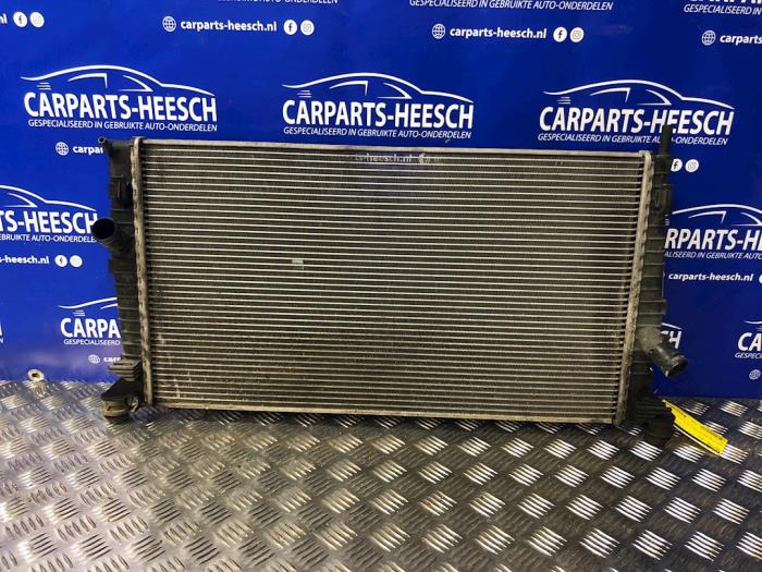 Usagé Radiateur Ford C-Max (DM2) 2.0 16V Prix € 40,00 Règlement à la marge proposé par Carparts Heesch