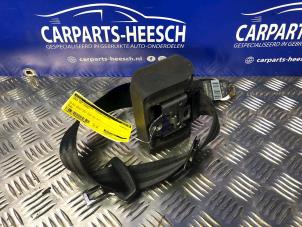 Used Rear seatbelt, centre Audi A4 (B7) 2.0 20V Price € 42,00 Margin scheme offered by Carparts Heesch
