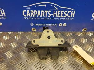 Gebrauchte Schließmechanik Heckklappe Volvo V60 Preis € 42,00 Margenregelung angeboten von Carparts Heesch