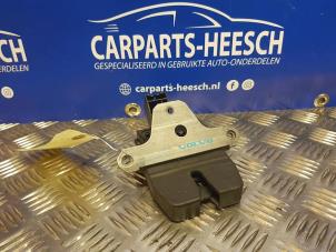 Używane Mechanizm zamka tylnej klapy Volvo V50 Cena € 36,75 Procedura marży oferowane przez Carparts Heesch