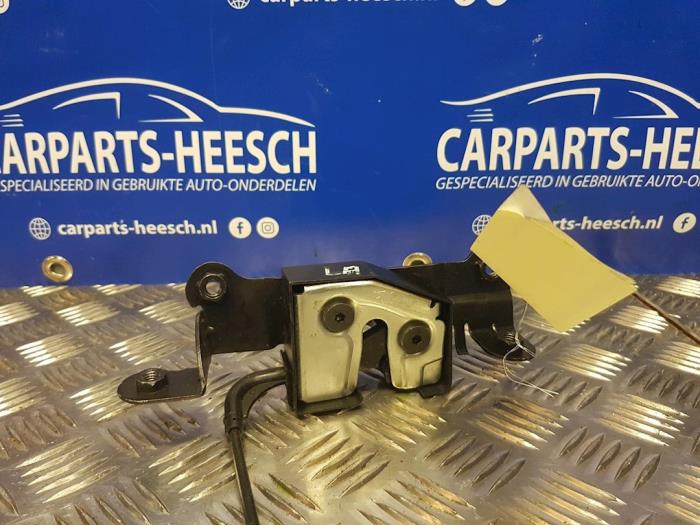 Usagé Divers Volvo S60 I (RS/HV) 2.3 T5 20V Prix € 30,00 Règlement à la marge proposé par Carparts Heesch