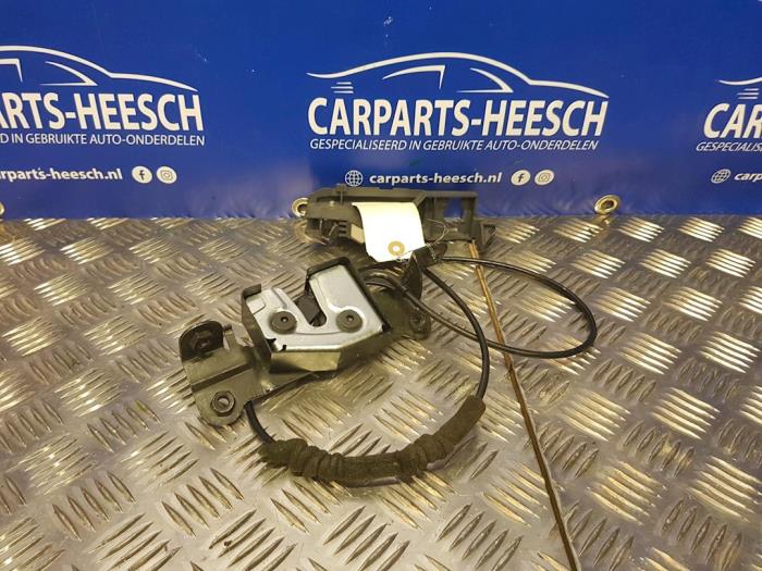 Usagé Divers Volvo S60 I (RS/HV) 2.3 T5 20V Prix € 30,00 Règlement à la marge proposé par Carparts Heesch