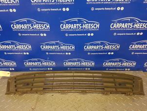 Used Bumper grille Ford Galaxy (WA6) 2.0 16V Price € 15,75 Margin scheme offered by Carparts Heesch