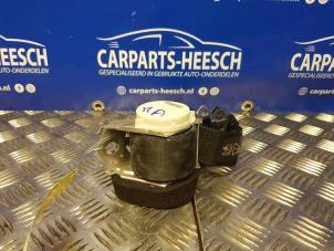 Used Rear seatbelt, centre Ford Galaxy (WA6) 2.0 16V Price € 42,00 Margin scheme offered by Carparts Heesch