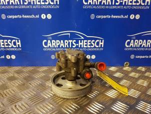 Used Power steering pump Audi A4 (B6) 2.0 20V Price € 52,50 Margin scheme offered by Carparts Heesch