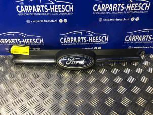 Usados Rejilla Ford Focus 3 Wagon 1.6 TDCi 115 Precio € 31,50 Norma de margen ofrecido por Carparts Heesch