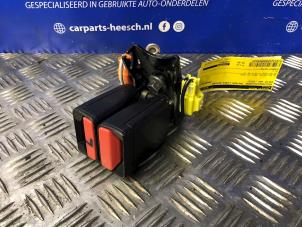 Used Rear seatbelt buckle, left Volvo V60 I (FW/GW) 1.6 T3 16V Price € 21,00 Margin scheme offered by Carparts Heesch