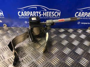 Used Rear seatbelt, right Volvo C70 (NC) 2.0 T 20V Price € 42,00 Margin scheme offered by Carparts Heesch