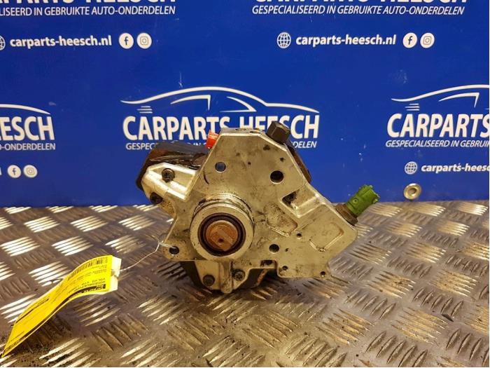 Usagé Pompe haute pression Volvo V70 (BW) 2.4 D 20V Prix € 150,00 Règlement à la marge proposé par Carparts Heesch