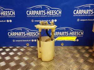 Używane Elektryczna pompa paliwa Renault Grand Scenic Cena € 52,50 Procedura marży oferowane przez Carparts Heesch