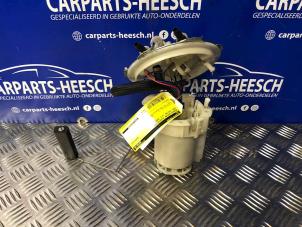 Used Electric fuel pump Opel Vectra Price € 52,50 Margin scheme offered by Carparts Heesch