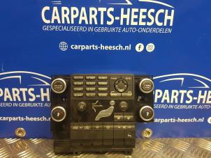 Używane Panel sterowania nagrzewnicy Volvo V70 Cena € 31,50 Procedura marży oferowane przez Carparts Heesch