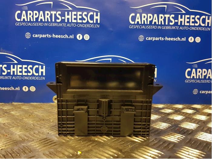 Begagnade Innerdisplay Volvo XC60 I (DZ) 2.4 D3 20V Pris € 65,00 Marginaltabell erbjuds av Carparts Heesch