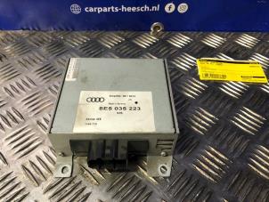 Usados Amplificador de antena Audi A4 (B6) 3.0 V6 30V Precio € 52,50 Norma de margen ofrecido por Carparts Heesch