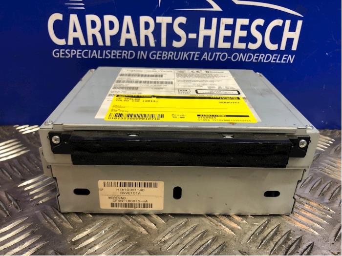 Używane Odtwarzacz CD Volvo V40 (MV) 1.6 D2 Cena € 75,00 Procedura marży oferowane przez Carparts Heesch