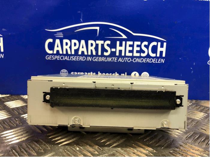 Używane Odtwarzacz CD Volvo C70 (MC) 2.5 T5 20V Cena € 60,00 Procedura marży oferowane przez Carparts Heesch