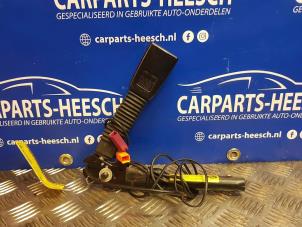 Used Seatbelt tensioner, right Ford Focus 2 C+C 2.0 16V Price € 42,00 Margin scheme offered by Carparts Heesch