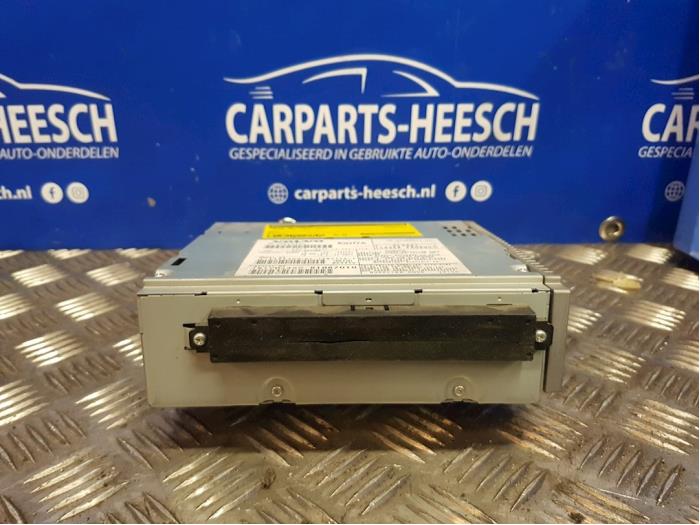 Radio CD player Volvo V50 31260527 VOLVO Carparts Heesch