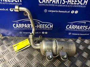 Usagé Déshydrateur clim Ford Focus 2 C+C 2.0 16V Prix € 21,00 Règlement à la marge proposé par Carparts Heesch