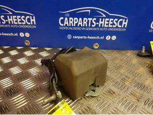 Używane Pas bezpieczenstwa lewy tyl Peugeot 308 (4A/C) 1.6 VTI 16V Cena € 42,00 Procedura marży oferowane przez Carparts Heesch