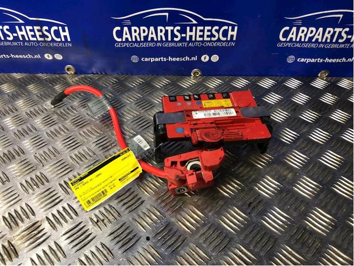 Usagé Divers BMW 1 serie (E88) 118i 16V Prix € 40,00 Règlement à la marge proposé par Carparts Heesch