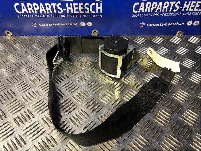 Front seatbelt, left from a Opel Astra 2005