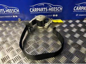 Used Front seatbelt, right Opel Signum (F48) 2.2 direct 16V Price € 42,00 Margin scheme offered by Carparts Heesch