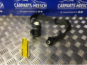 Used Rear seatbelt, centre Opel Corsa Price € 42,00 Margin scheme offered by Carparts Heesch