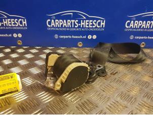 Used Front seatbelt, left Ford Focus 2 1.8 16V Price € 52,50 Margin scheme offered by Carparts Heesch