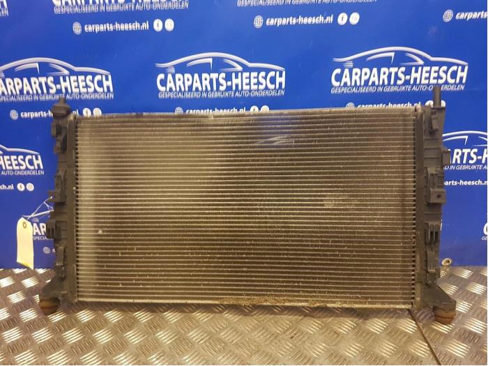 Usagé Radiateur Ford Focus 2 1.8 16V Prix € 40,00 Règlement à la marge proposé par Carparts Heesch