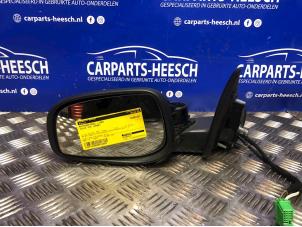 Used Wing mirror, left Volvo V70 (SW) 2.4 D5 20V Price on request offered by Carparts Heesch