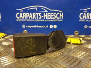 Usagé Attache ceinture arrière droite Citroen C3 Prix € 21,00 Règlement à la marge proposé par Carparts Heesch
