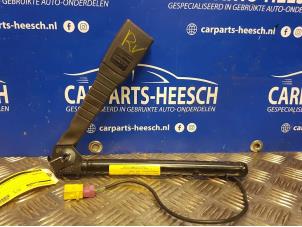 Usagé Insertion ceinture de sécurité avant droite Opel Vectra Prix € 21,00 Règlement à la marge proposé par Carparts Heesch