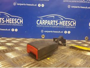 Used Rear seatbelt buckle, left Opel Vectra Price € 21,00 Margin scheme offered by Carparts Heesch